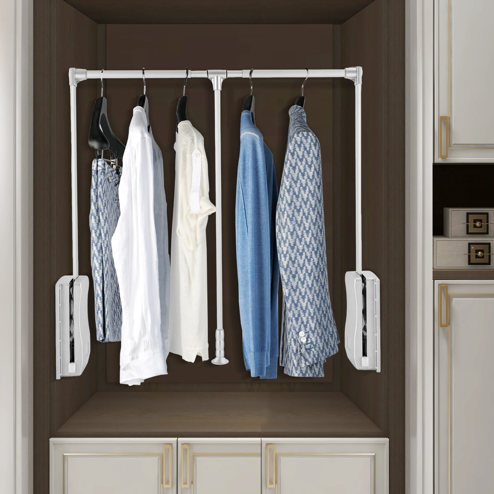 

Серебряная выдвижная штанга для шкафа, высококачественный алюминиевый сплав и материал ABS, устойчивый к коррозии, прочный и долговечный.