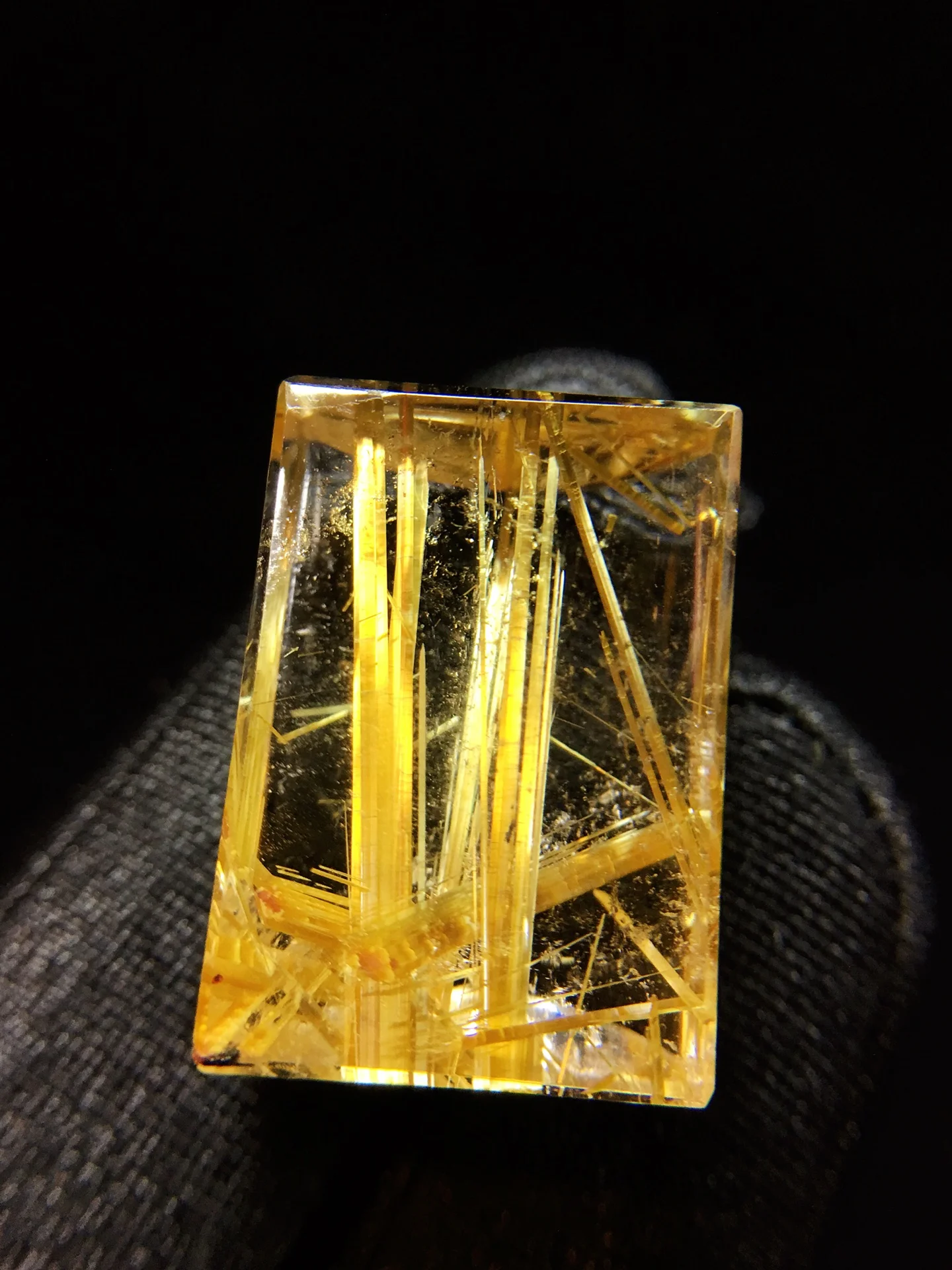 

Natural Gold Rutilated Quartz Pendant Rutilated Quartz 21.1*14.9*10mm Men Women Brazil AAAAAAA