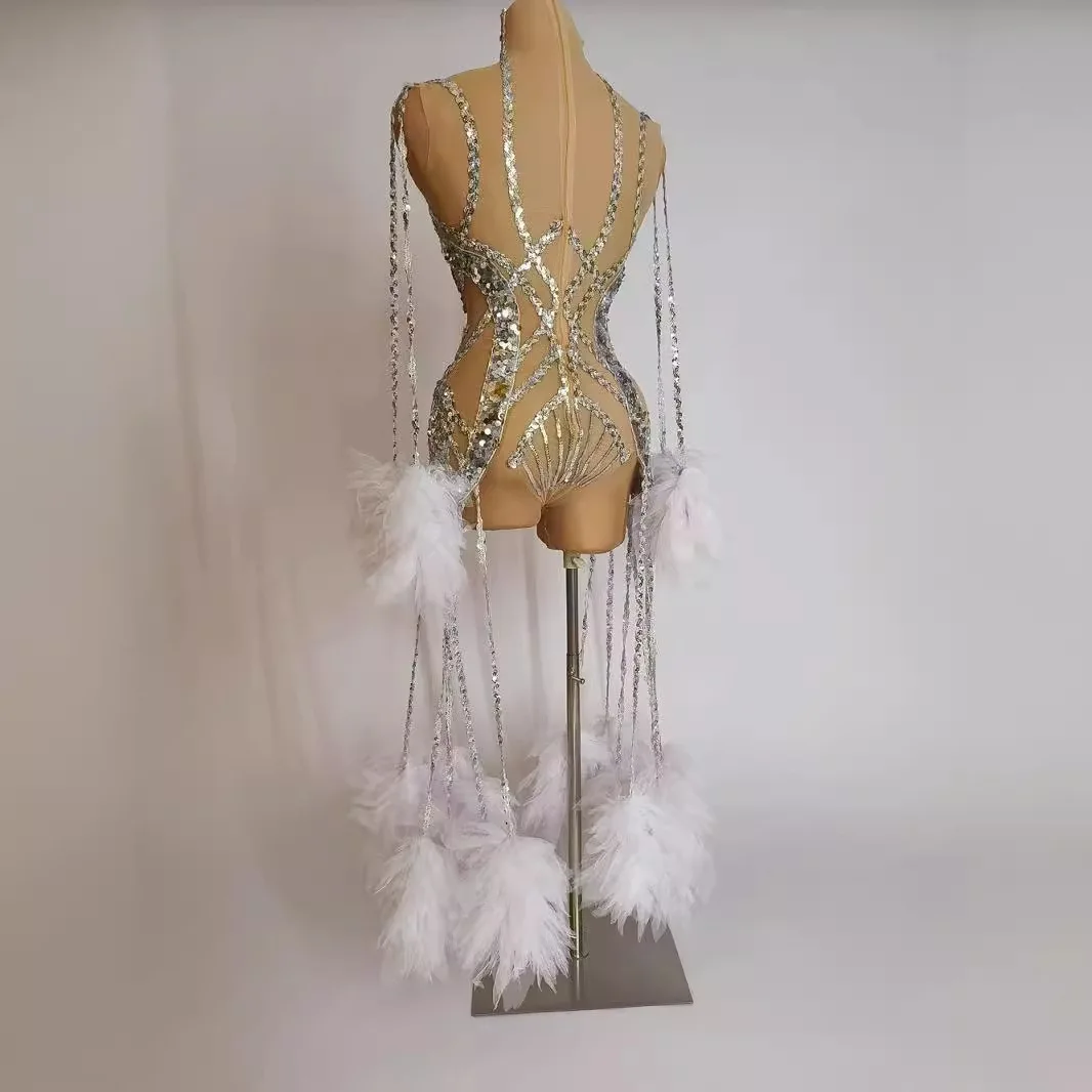 Abiti per spettacoli teatrali Maglia trasparente con strass con frange Top a tubo Abito Kick Keys Abiti Brillantes Abito Velluto E Piume