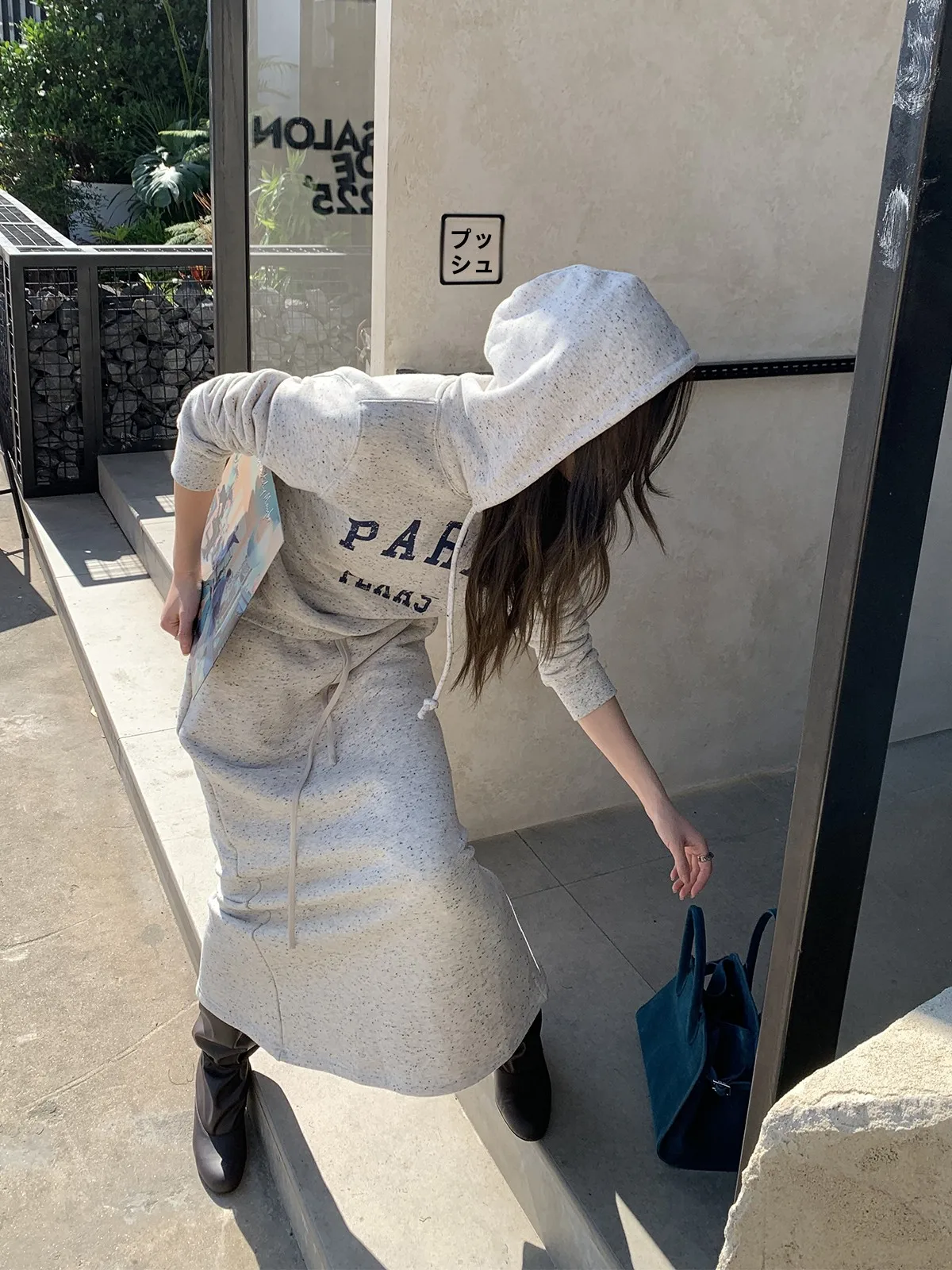 

Официальный осенне-зимний комплект Gakee: худи с капюшоном и модная юбка с высокой талией, стильный двухсоставный комплект.