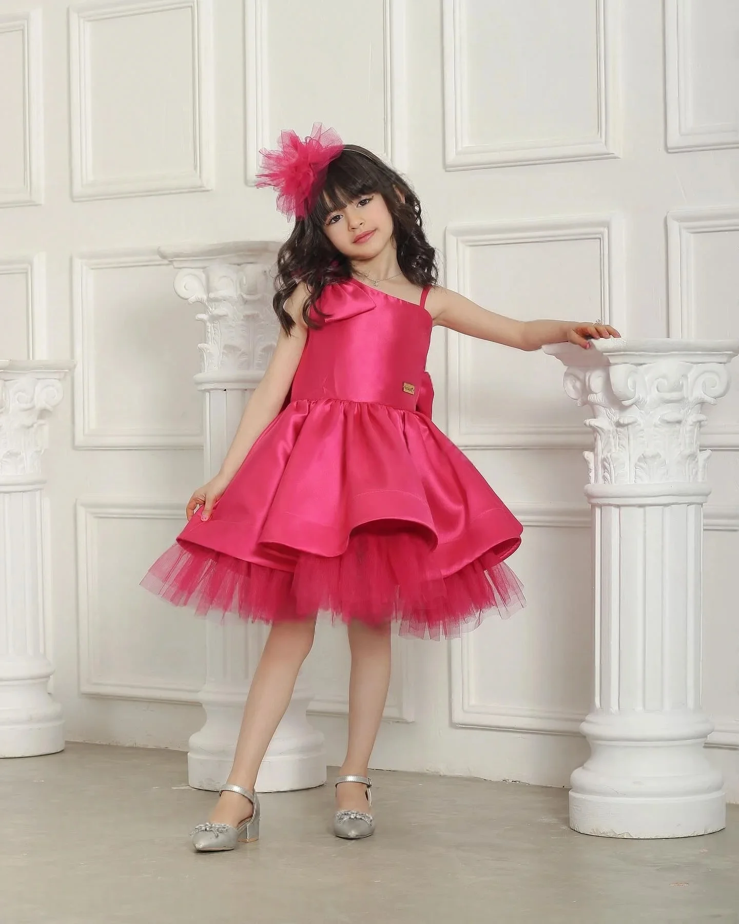 

Custom Flower Girl Dress Wedding Dress First Christmas Party Gown: One-Shoulder Bow Satin Tulle Tiered Kids Gown Elegant Childre