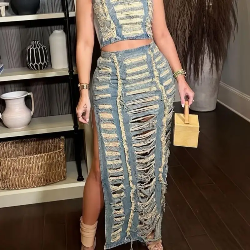 

Комплект из джинсовой юбки с эффектом потертости и шелковой ткани для женщин: модный винтажный стиль, женский комплект одежды