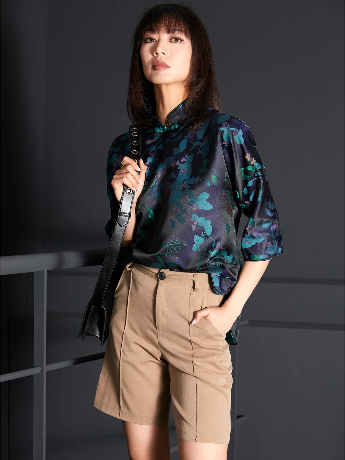Original  Women's Clothing Reshaped National Style Retro Embroidery Buttoned  Tang Suit Top Cotton Spring Youth