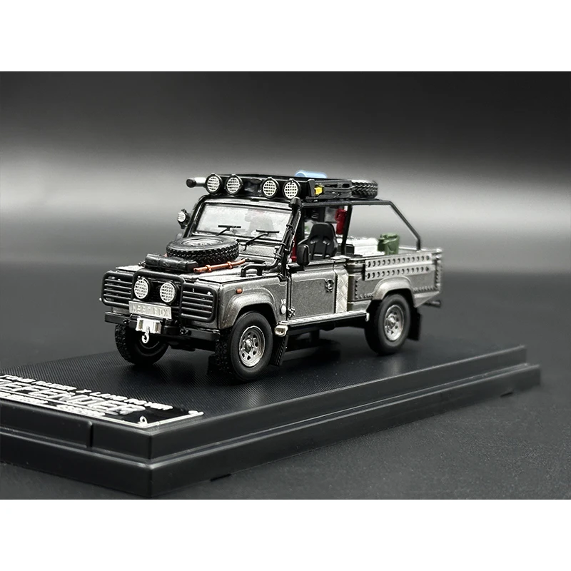 SW In Stock 1:64 Defender Pick Up Silver Many Attachments Diecast Car Model Collection Miniature Toys Street Warrior