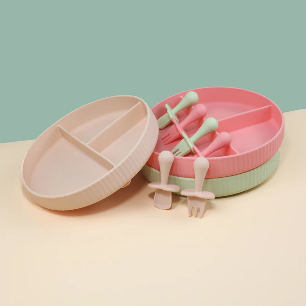 

Silicone Big Capacity Suction Divided Plate High Quality Suction Plate with Mini Fork And Spoon Set