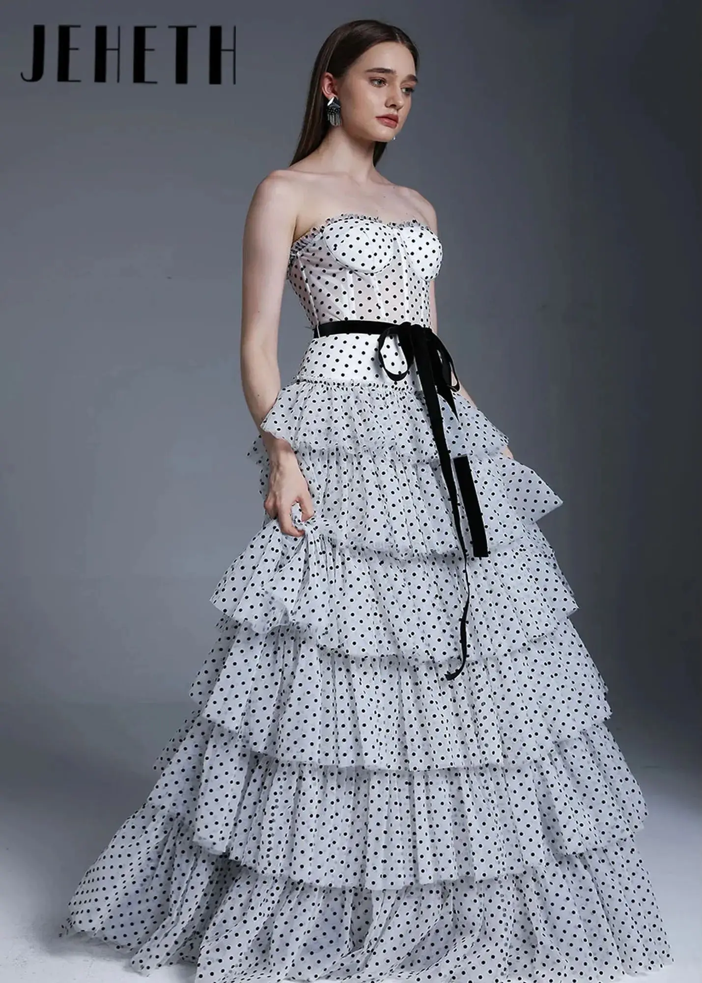 

Simple Black Polka Dot Back Lace up Tiered Sweetheart Sleeveless Dress Classic Tulle Floor-Length Evening Gown Customized