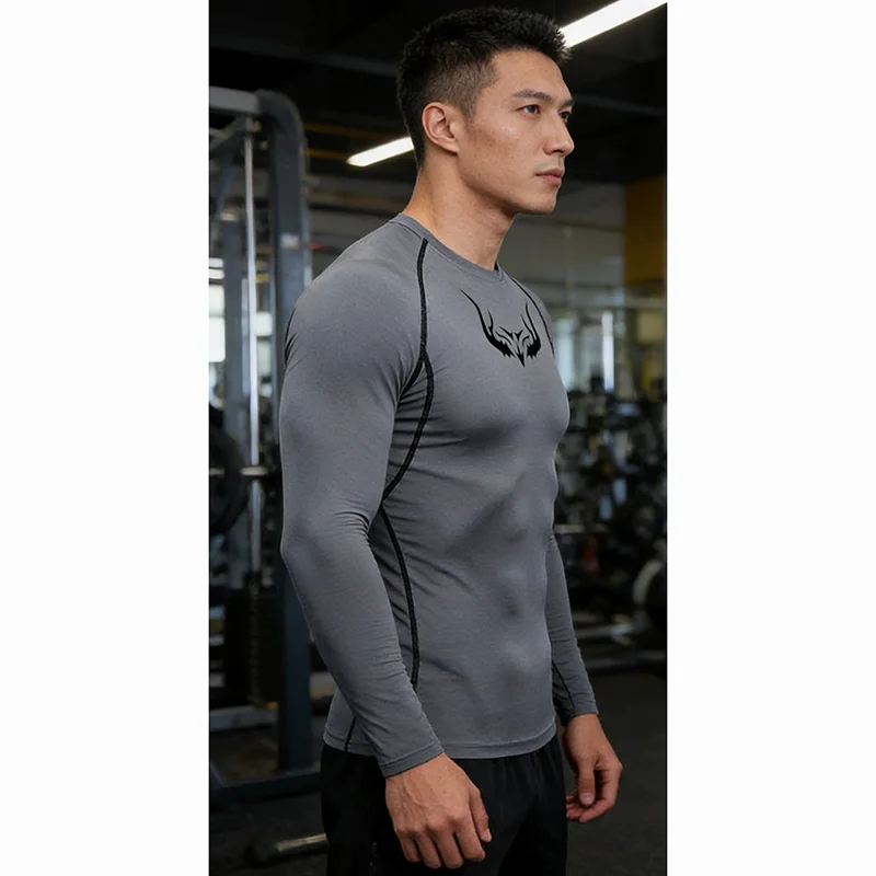 Sports secs super légers et aérés avec manches longues évacuant l'humidité respirantes et élastiques qui s'adaptent parfaitement la salle de sport pour l'exercice