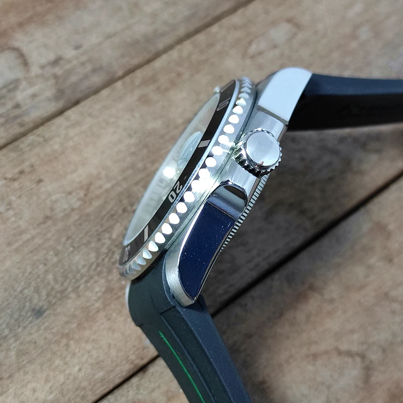 クォーツダイビングウォッチ メイヨーダムーブメント 2315 メンズ ビジネス 夜光 防水 スポーツ 本物のステンレススチール