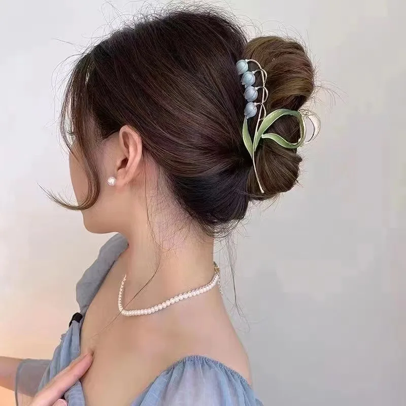 Beliebte handbemalte Ölblumen-Haarspange für den Frühling, süßes und mädchenhaftes Temperament, Haarspange auf der Rückseite des Kopfes. – Detail 2