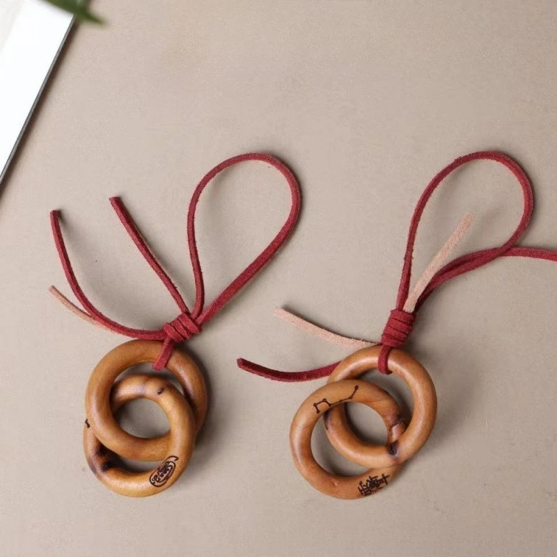 1 PC Lightning-struck Jujube Wood Double Ring Pendant, Antique Style Handheld Wooden Craft Miniature Key & Wenwan Accessory Gift