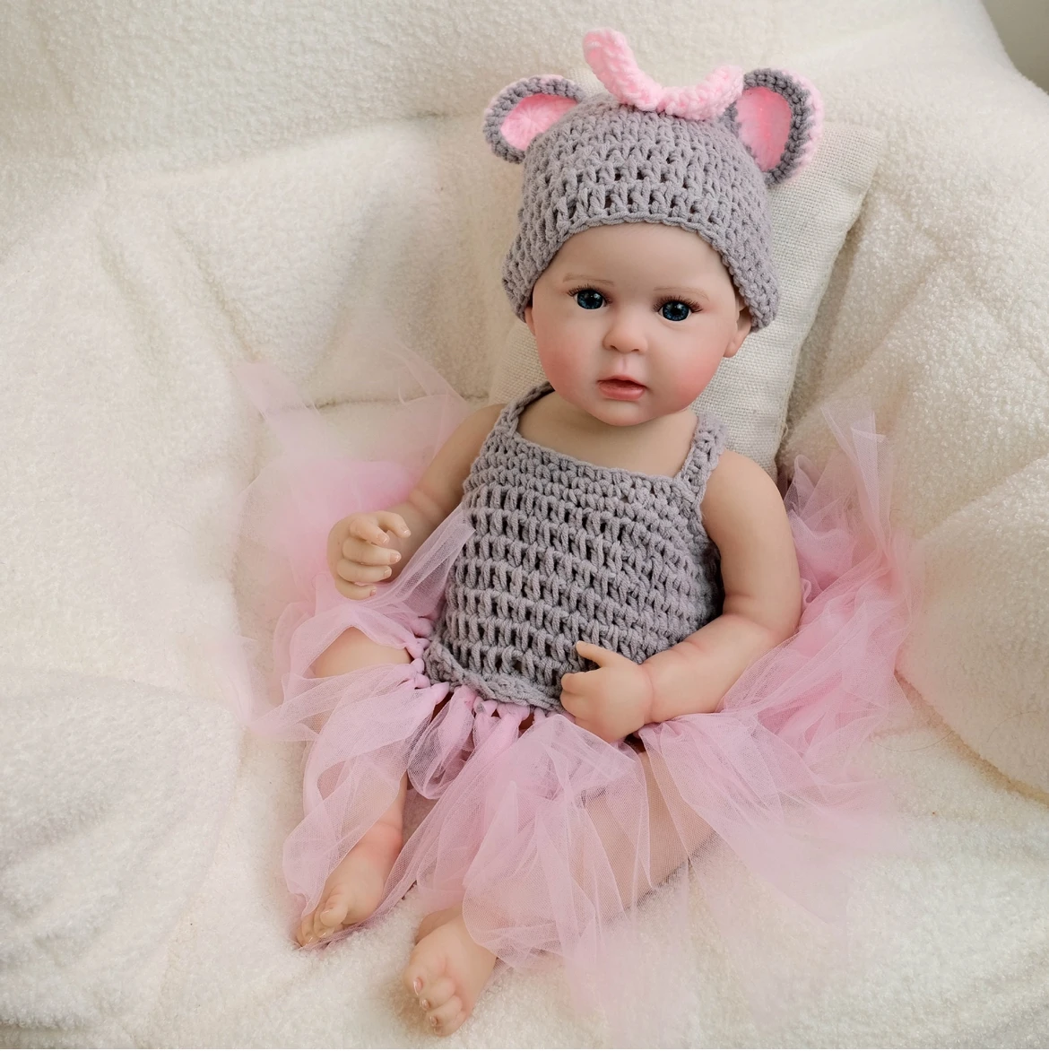 جناح دمية أطفال حديثي الولادة مقاس 19 بوصة - مصنوع يدويًا من الفينيل الواقعي، هدية لحديثي الولادة لعشاق الفن والدمى