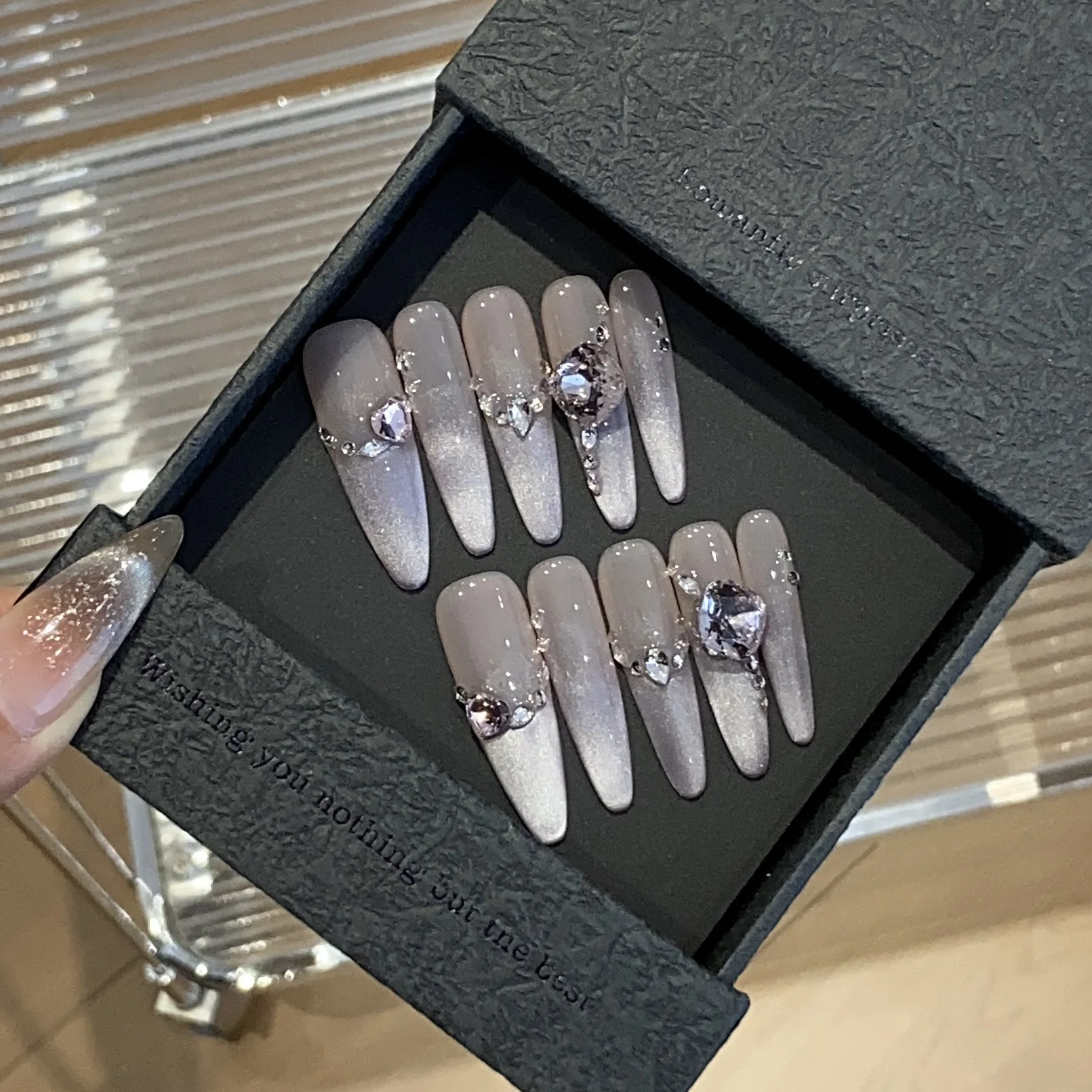 French Fake Nails Cat Eye Gradient Press on False Nails with Diamond Design Artificial Nail Removable Long Almond Nail Handmade