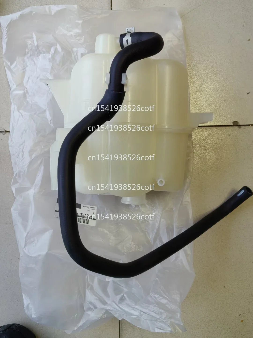 QX56QX80 غلاية تجديد خزان المياه تول Y62 خزان المياه المساعدة وعاء الماء غلاية التخزين الأصلية