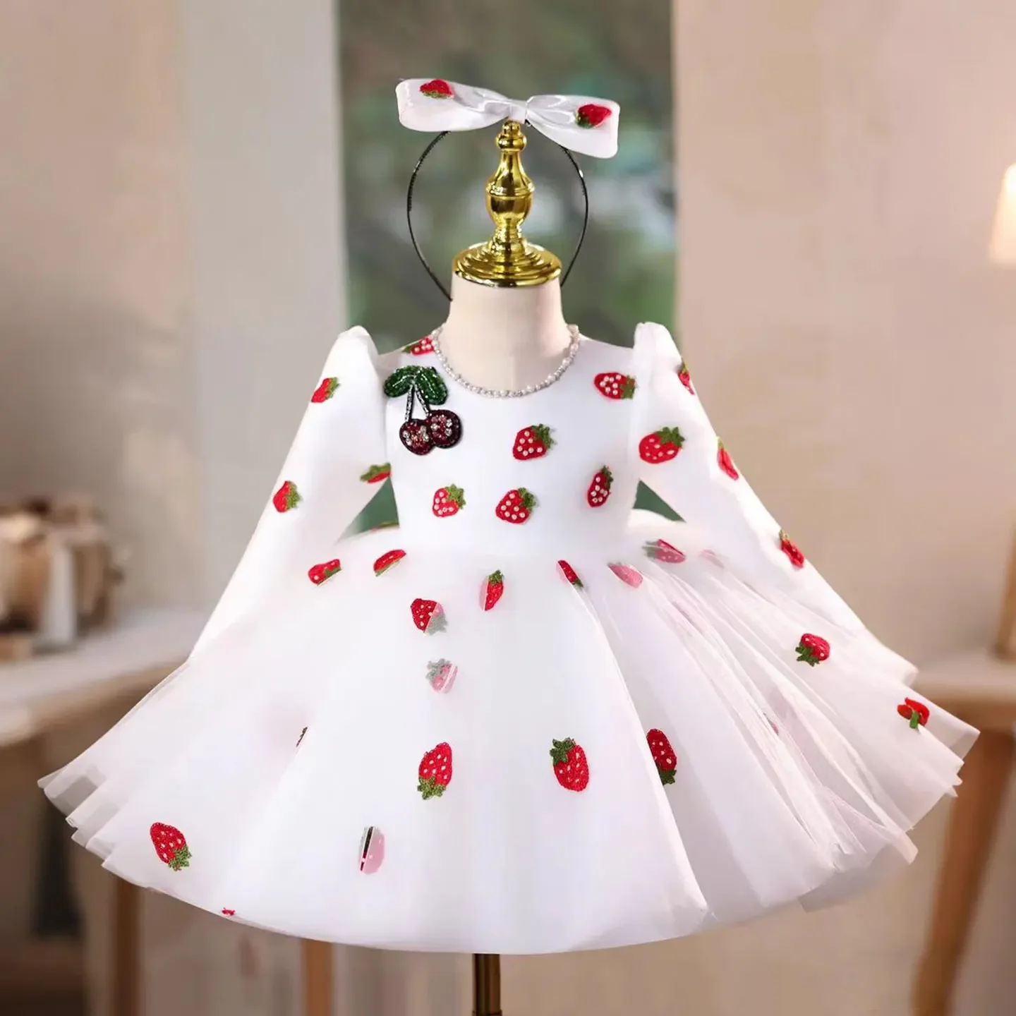 

Custom Strawberry Print Cherry Embellishment Long Sleeve Tulle Flower Girl Dress Wedding Gown for First Christmas Kids Birthday