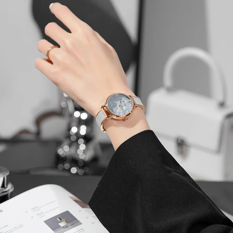 ผู้หญิงหรูหราหรูหรานาฬิกาแบรนด์เฉพาะนักเรียน 2025 เทรนด์แฟชั่นใหม่ที่เรียบง่ายนาฬิกาควอทซ์กันน้ําของขวัญวันเกิด