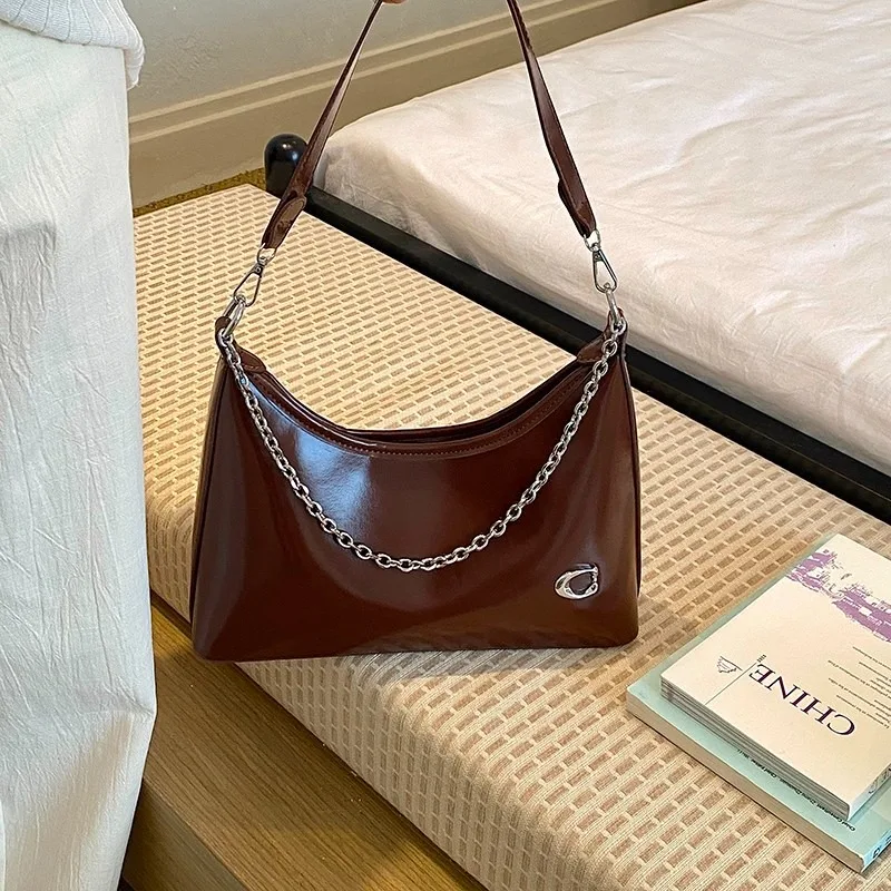 

Elegant Diaper Bag, Large Capacity Commuter Purse, Trendy Designer Paris Style, Luxury Leather Handbag for Daily Shopping