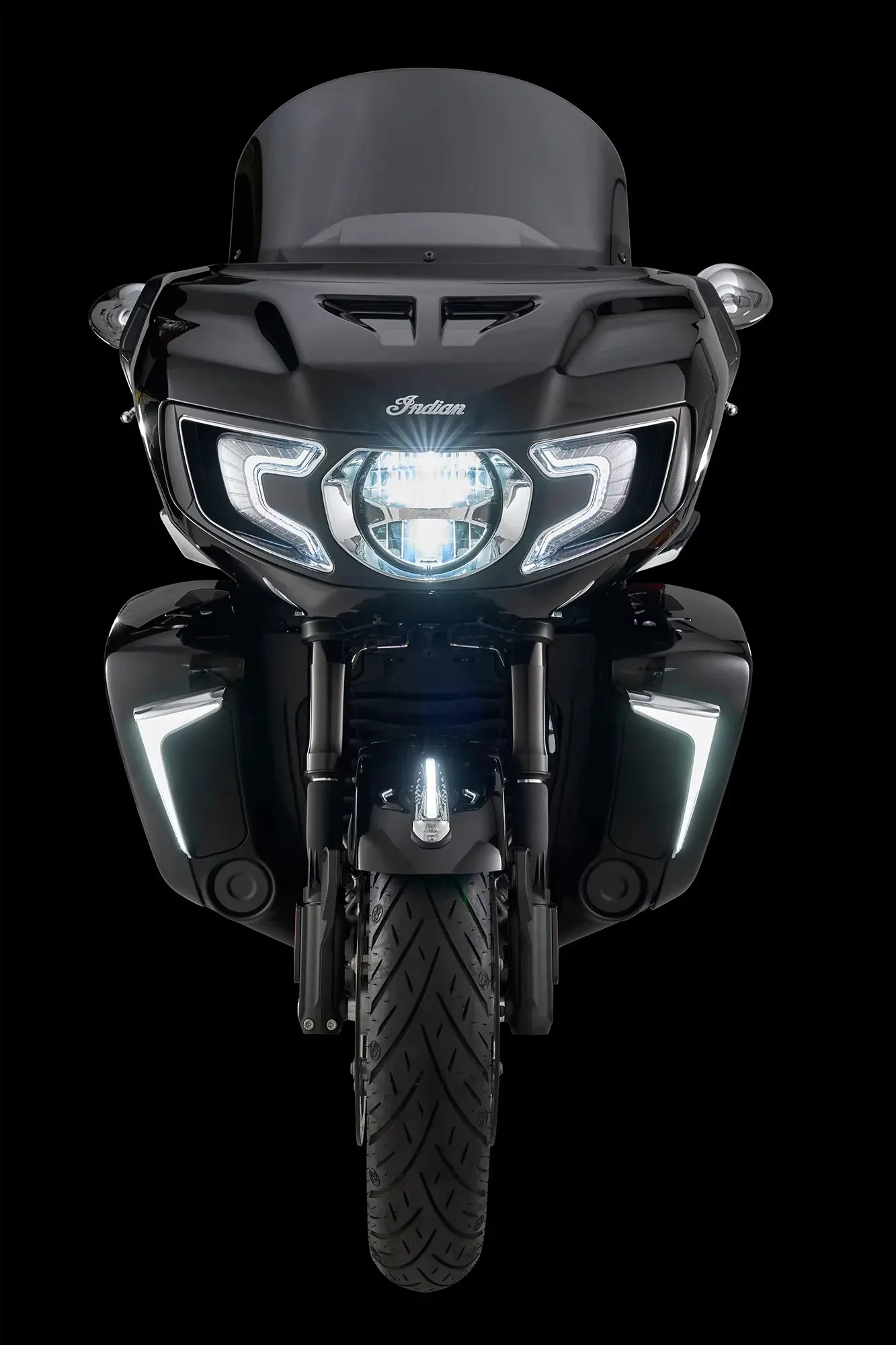 FOR INDIAN PURSUIT NEW LED lights, running lights including steering function FOR 20-up Challenger Models LOWER FAIRING LIGHTS