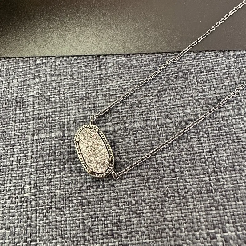 YEEVAA Geometric Natural Agate Grey Drusy Teeth Pendant Necklace for Women, Fashion Jewelry, Unique Gifts