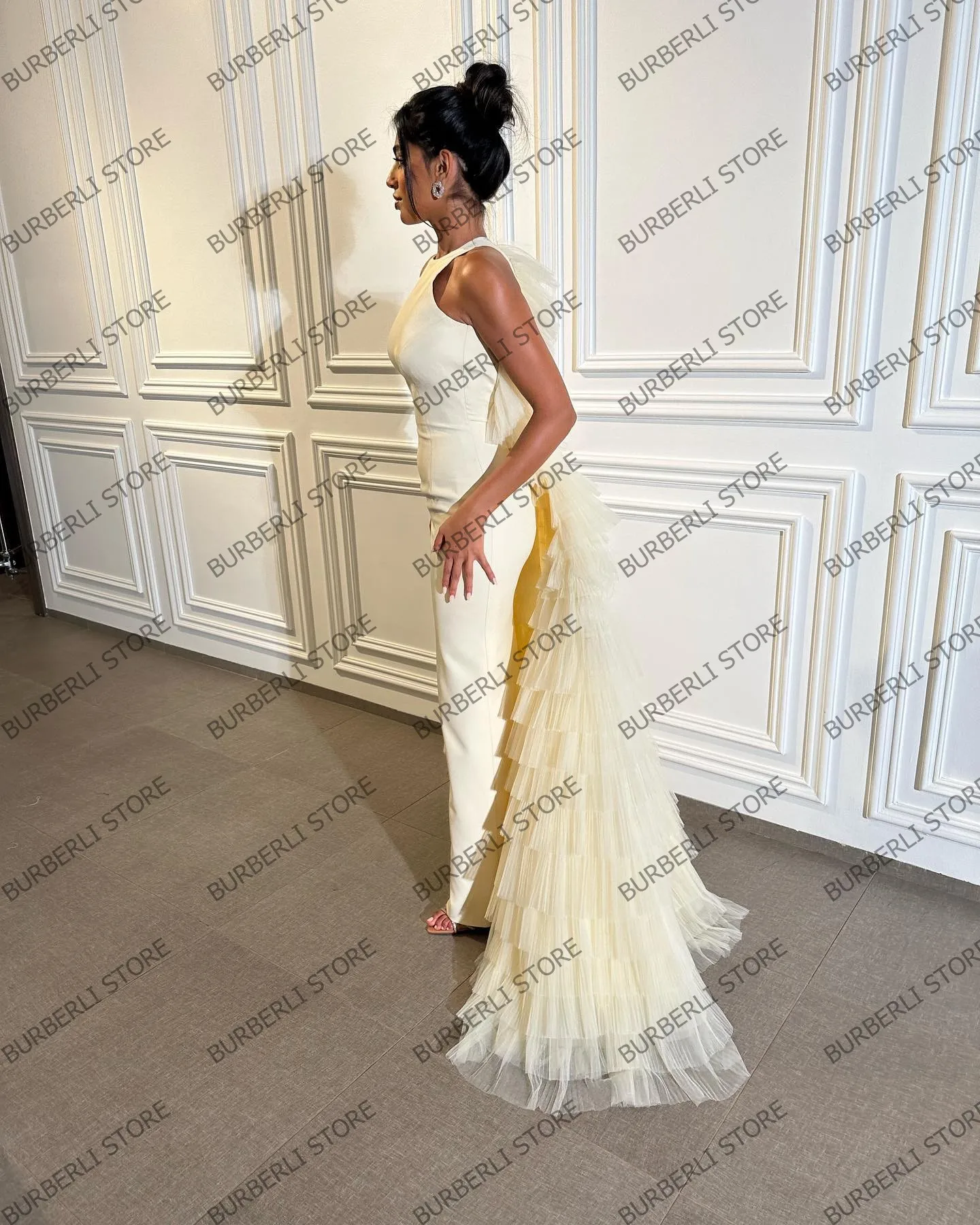 Abito da festa da ballo in rete con volant unici Abiti da sera a sirena in raso con scollo a O carino Abiti da spettacolo per celebrità senza maniche lunghi fino al pavimento