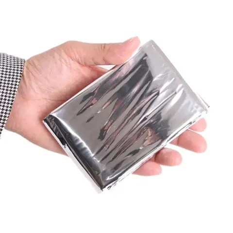 비상 담요 Mylar 열 야외 생존 응급 처치 키트, 구조 공간 포일 캠프 하이킹 등산객 버그 아웃 가방, 열 유지