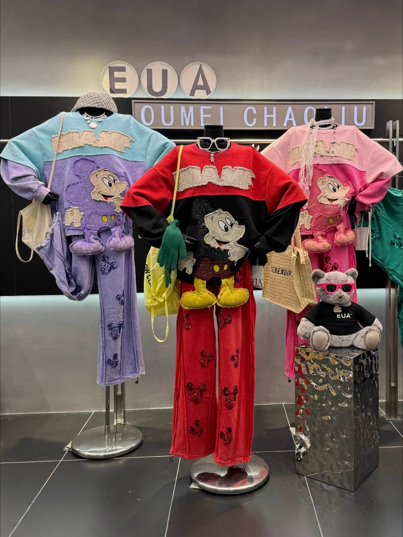 2025 Autumn New Heavy Craft Color Block Cartoon Sweatshirt for Women Loose Versatile 3D Design Round Neck Pullover Top