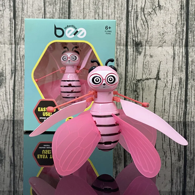 Beliebte Suspension Bunte Kristall Induktion Fliegende Kugel Kinderspielzeug Flugzeug