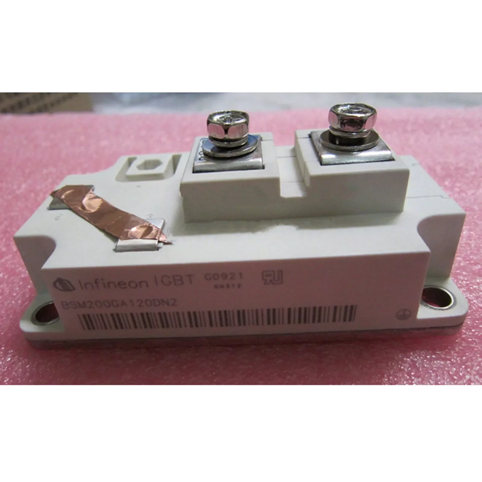

Новые и оригинальные электронные компоненты BSM200GA120DN2 на складе
