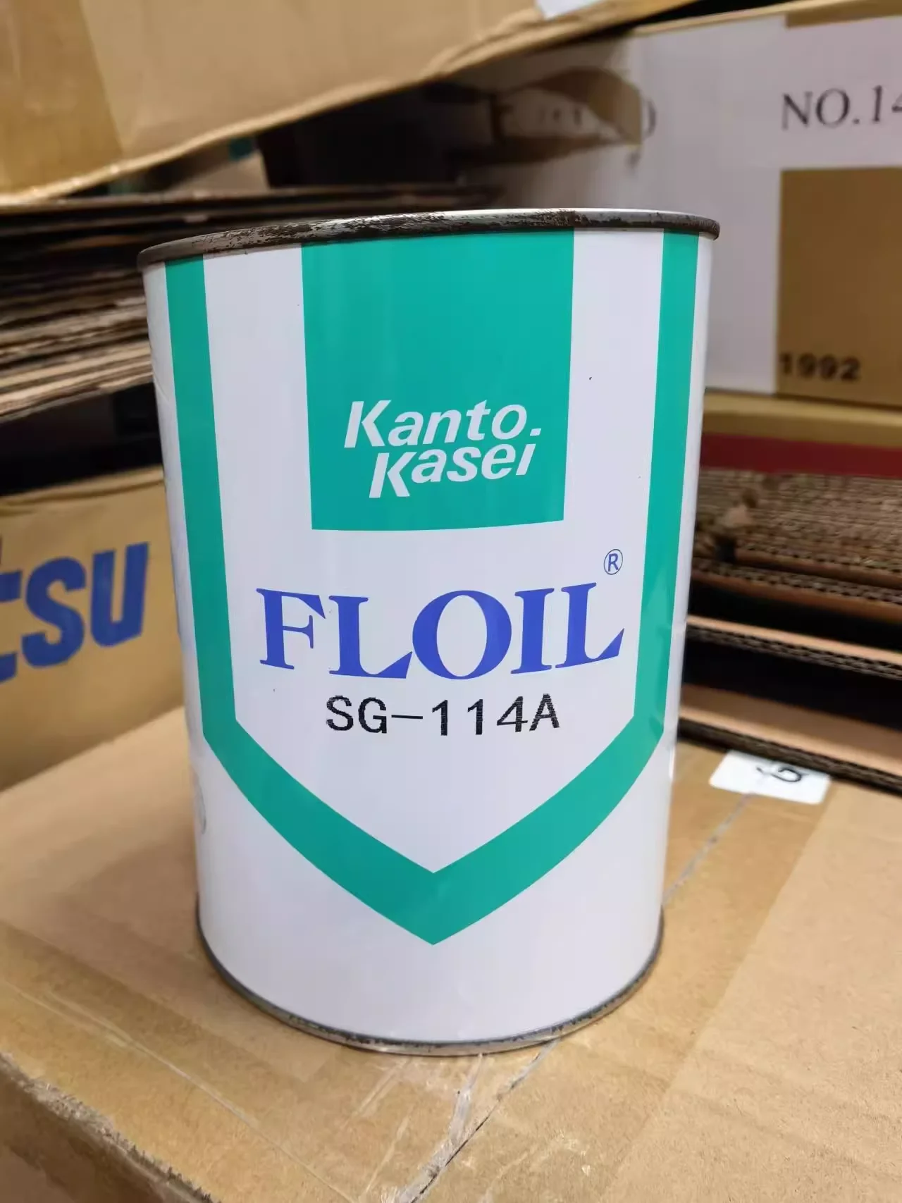 日本から輸入されたカントウカセイフロイル SG-114A 潤滑剤ホワイトオイル