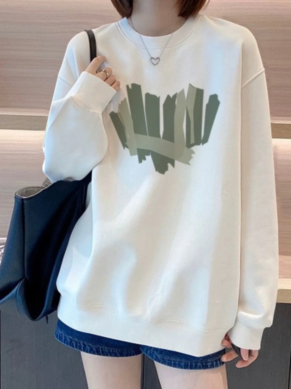 

Белый круглый свитшот с дизайнерским принтом Love для женщин, свободный крой, тонкий, маленький размер, новинка осени 2025, модный тренд