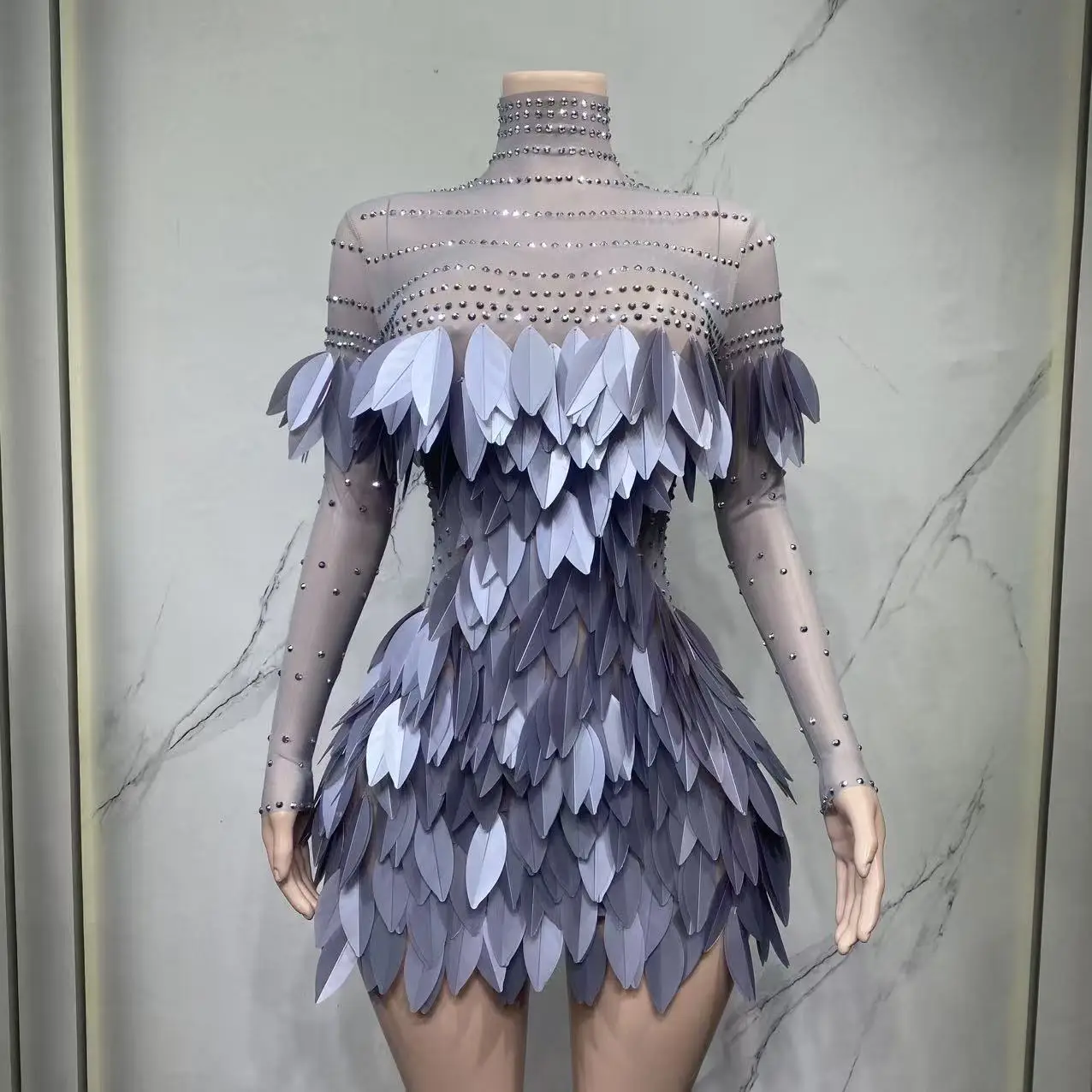 

Женское сексуальное мини-платье с длинным рукавом, пайетками и стразами для вечеринок, дней рождения, баров, ночных клубов и сценических выступлений