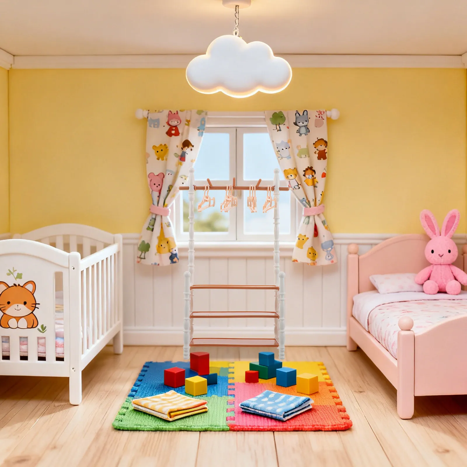 

Набор миниатюрной мебели для дома: шкаф для обуви и вешалка для одежды в стильном европейском дизайне для детской комнаты, аккуратный и элегантный.