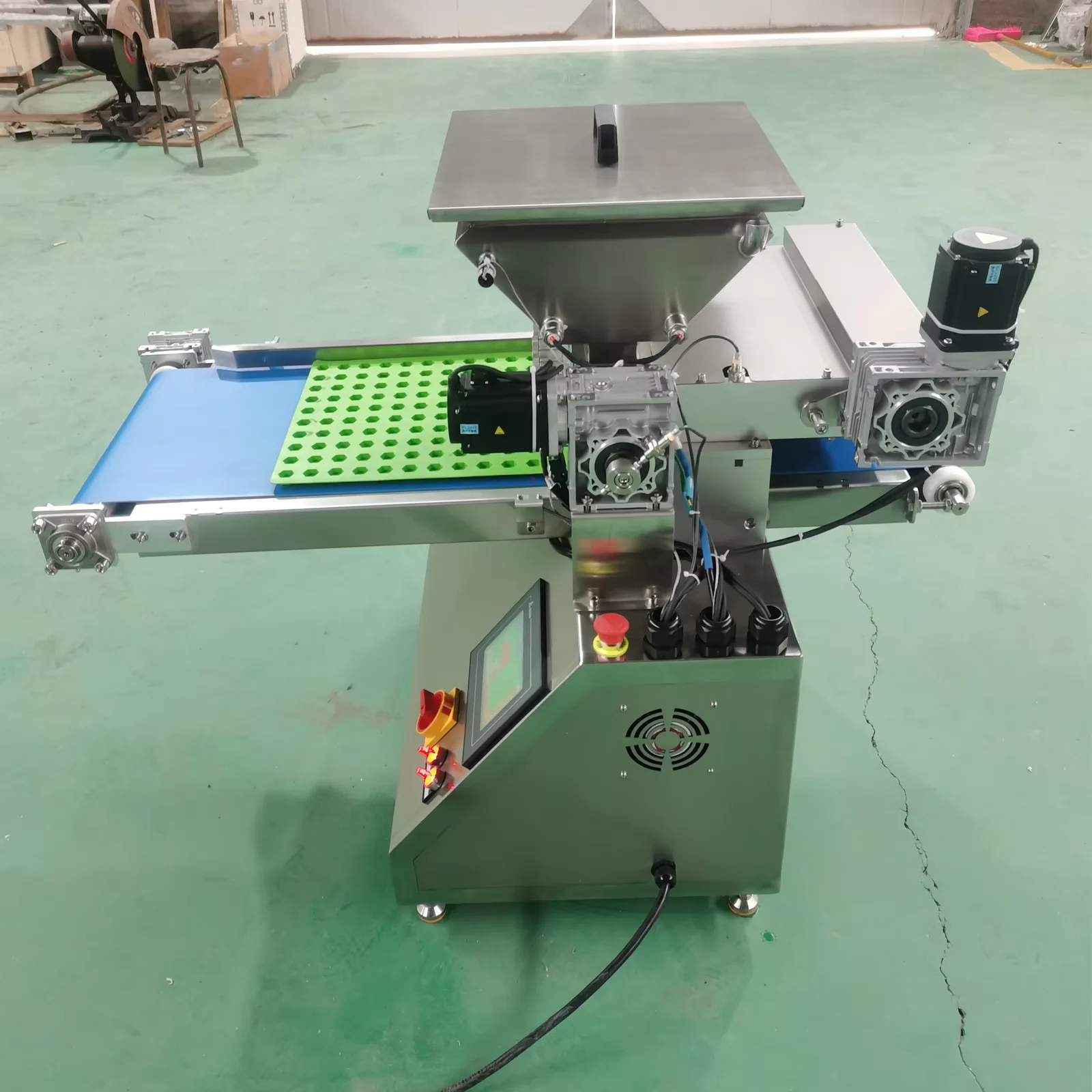 candy production pulling machine Soft Gummy Bears Candy Hard Making Machine Chocolate Candies