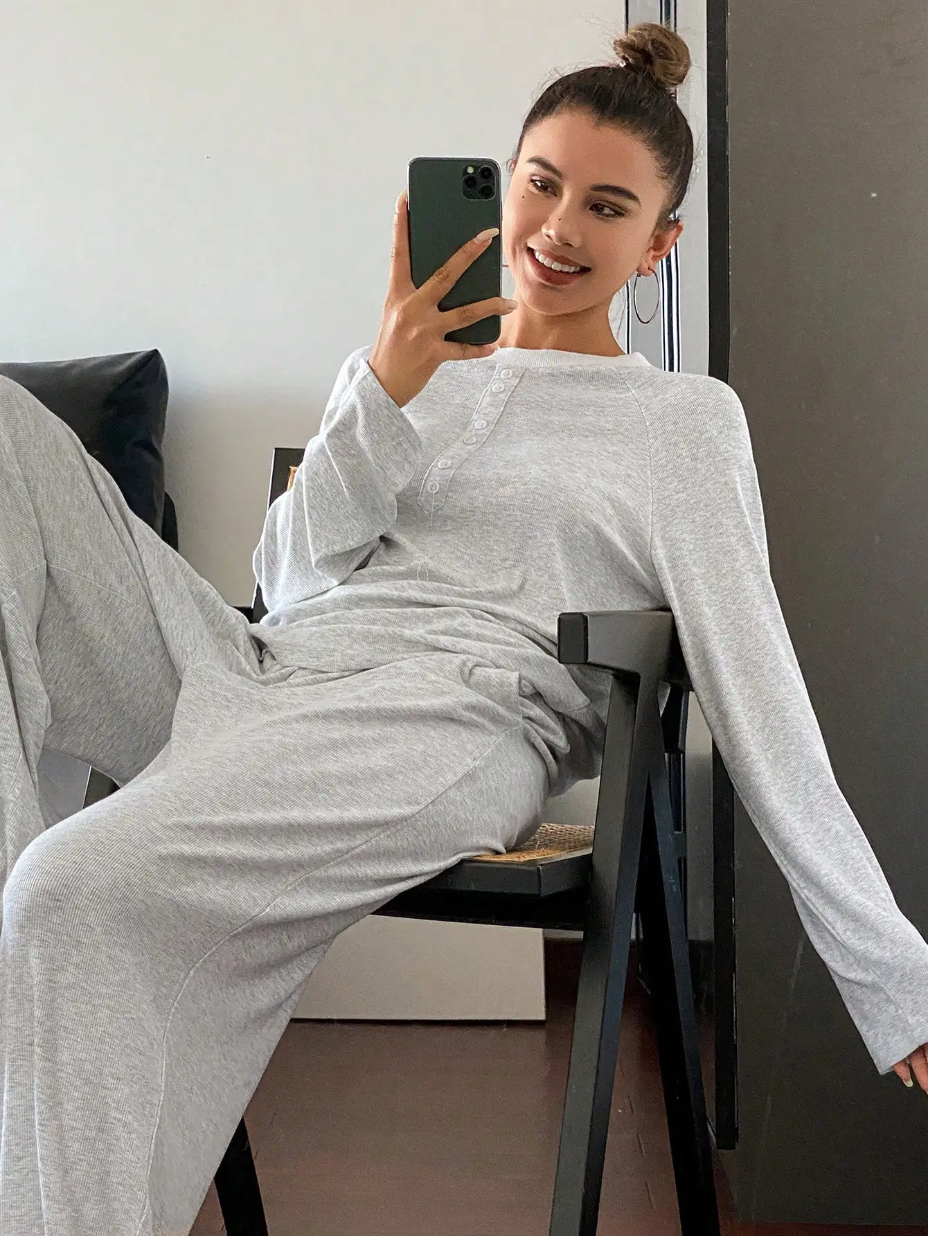 

Женский комплект для дома из 2 предметов: топ с длинными рукавами на пуговицах и брюки с широкими штанинами, уютный повседневный пижамный комплект для весны, осени и зимы