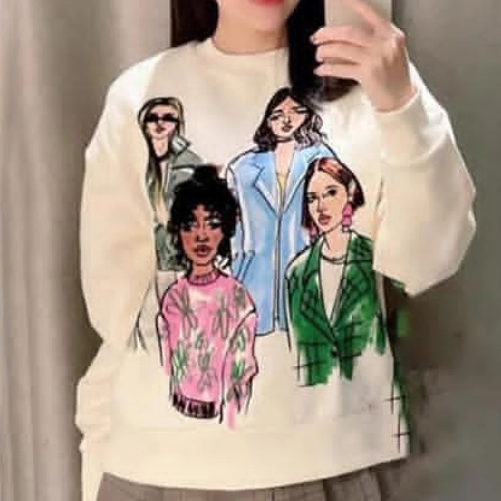 

Fashionable Girls Printed Sweatshirts for Women Relaxtion Round Neck & Long Sleeves Sweatshirt with Contrasting Cartoon Graphics