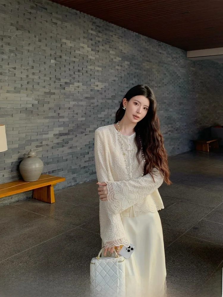 

Женская вышитая блестящая куртка KUN с пайетками, новая, в китайском стиле, легкая, весенняя, модная, дышащая, из полиэстера и хлопка.