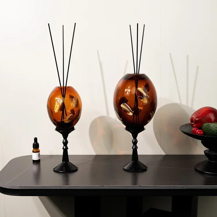 Creative Design Indoor Home Decor Living Room Study Room Black Glazed Glass Ornament