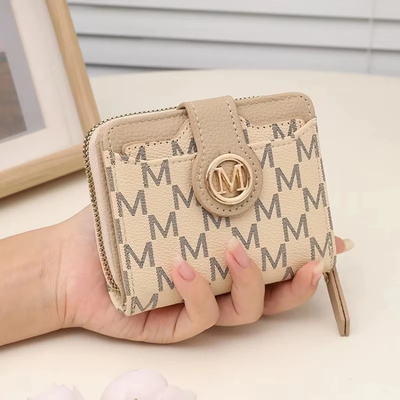Women's Wallet for Travel, Retro Style Mini Purse with Multiple Card Slots and Cash Pocket, Minimalist Charm for Daily
