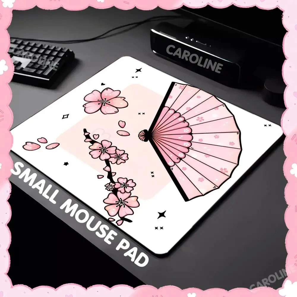 Tapete de mesa Koi japonês, Almofadas de mouse pequenas, Japão Peixe Rosa Flor, Bonito e simples crescente Cartoon Gaming Mouse Mat