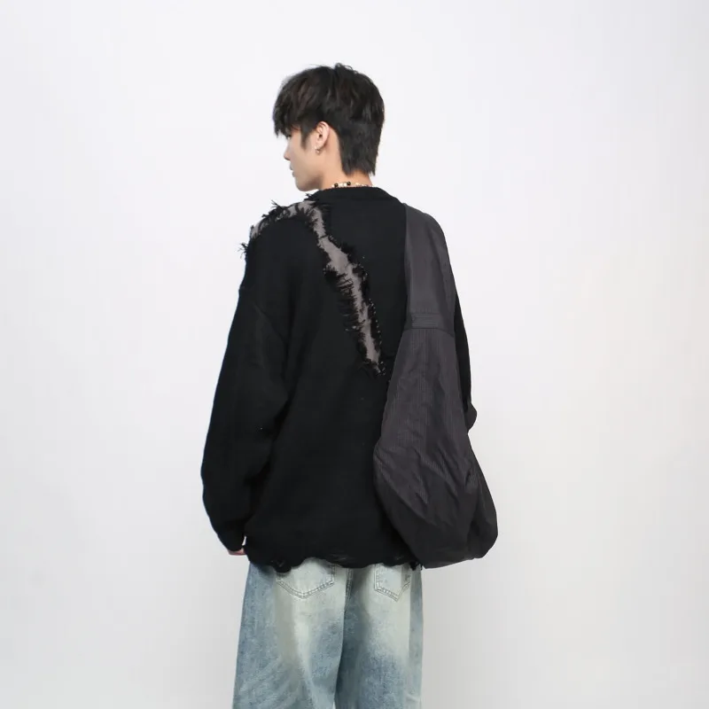 เสื้อสเวตเตอร์สไตล์อเมริกันแนวสตรีท ดีไซน์ขาดๆ แต่งผ้าปะติด สำหรับผู้ชาย ขอบรุ่ย ดีไซน์ฤดูใบไม้ร่วง-ฤดูหนาว แฟชั่นคู่รัก รุ่น 21156