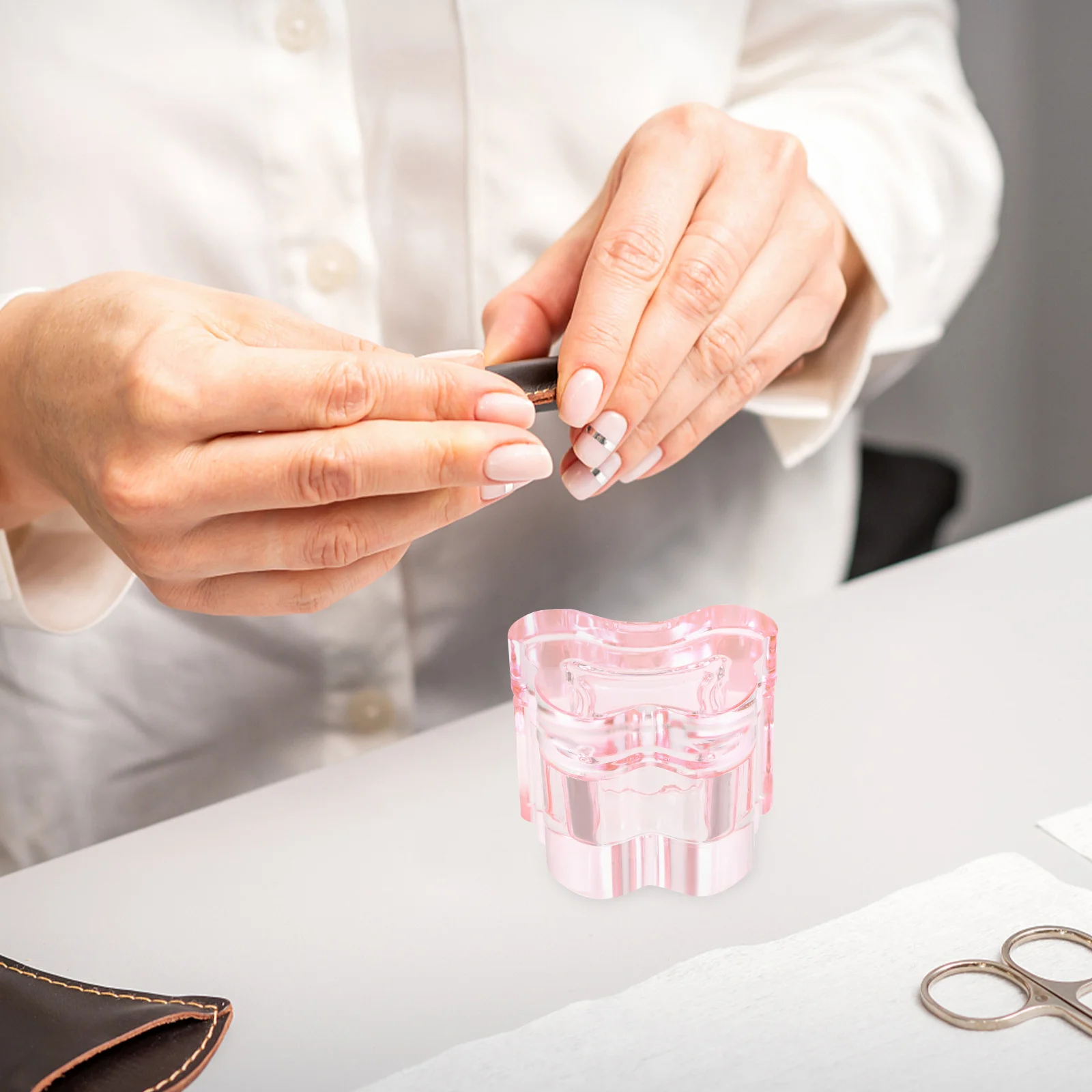 

Маленькая хрустальная стеклянная тарелка для ногтей с крышкой, прочная маникюрная чашка, инструмент для дизайна ногтей, акриловые принадлежности, хрустальная чашка из жидкого стекла