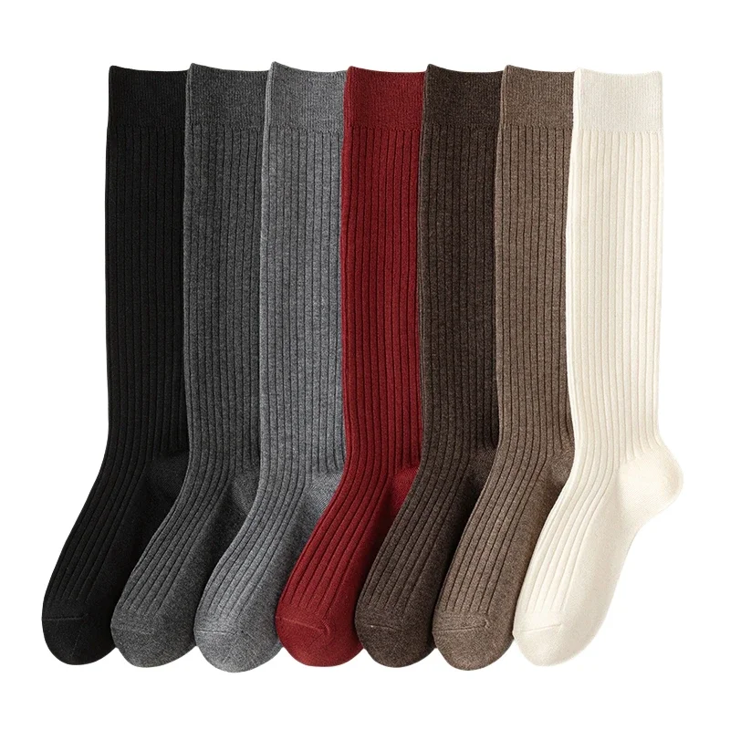 Chaussettes hautes rouges simples pour femmes, bas de style japonais, chaussettes longues rayées, mode coréenne, laine, nouveau, document solide