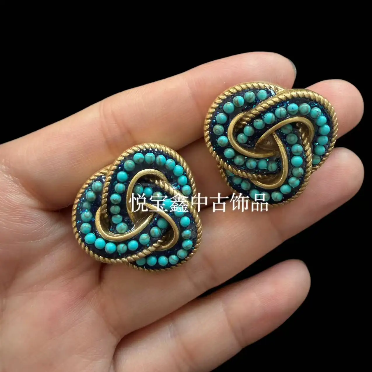 retro metal green turquoise inlaid twist stud earrings  versatile personality 925 silver needle ear stud