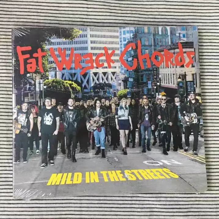 

CD Mild in The Streets: Fat Music Unplugged , 2016 Fat Wreck Chords, Punk Unplugged Compilation ,July 1, 2016