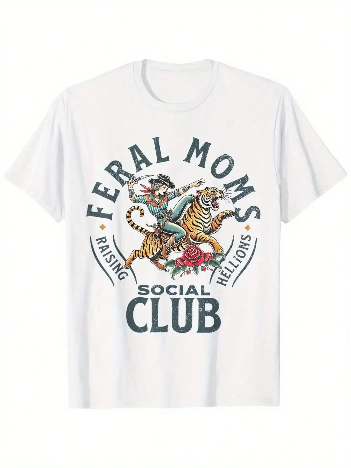 

Social Club Feral Moms — модная футболка для мам, стильная одежда для мам