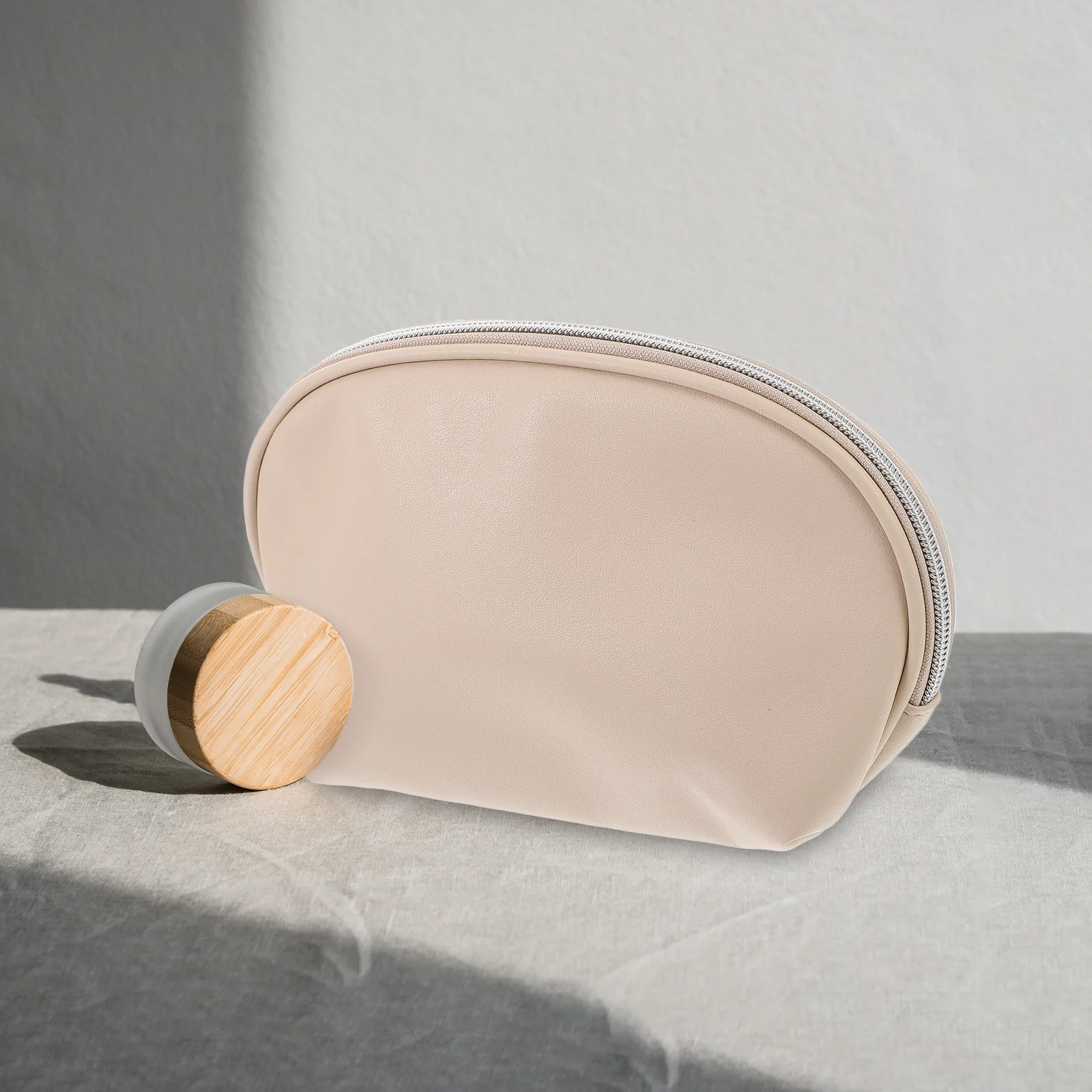 

Shell Shape Makeup Bag Large Capacity Waterproof Organizer Travel Pouch For Women Toiletries Lipstick Toothbrush Period