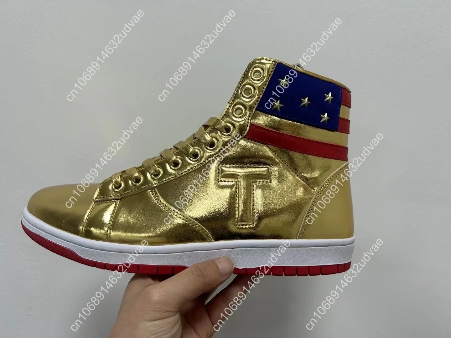 MAGA Trump sepatu kets, sneaker bot jalanan kasual wanita, sneaker emas atas ketat, tidak pernah menyerah 2024