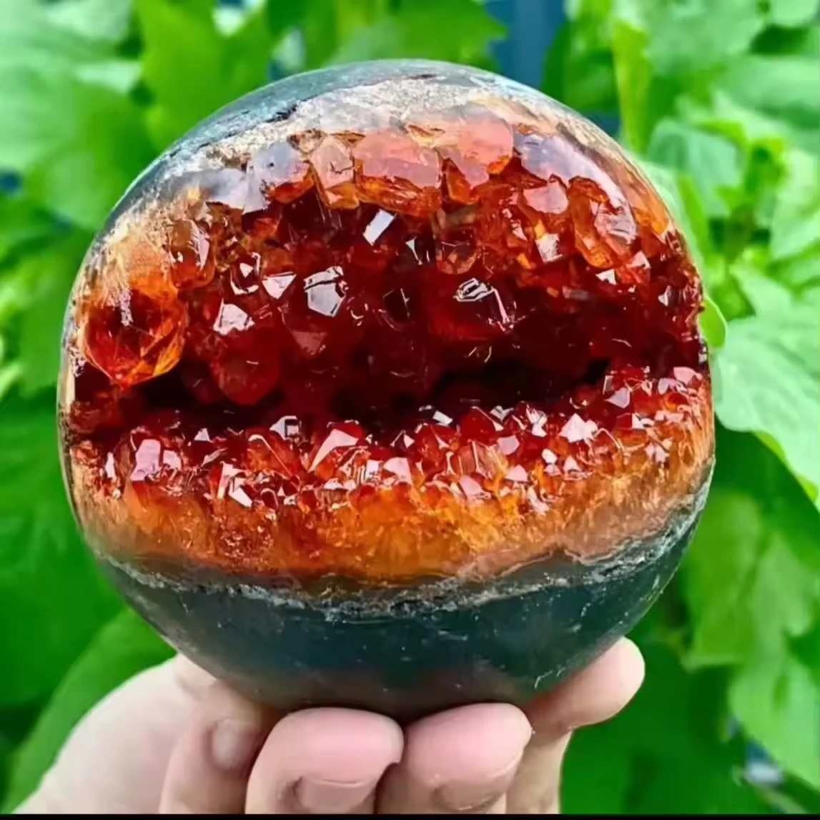 

Уникальный оранжевый кристалл-сфера «Улыбка» 6-7 см, целебный кристалл, натуральный кристалл для декора и подарков, украшение для дома и офиса
