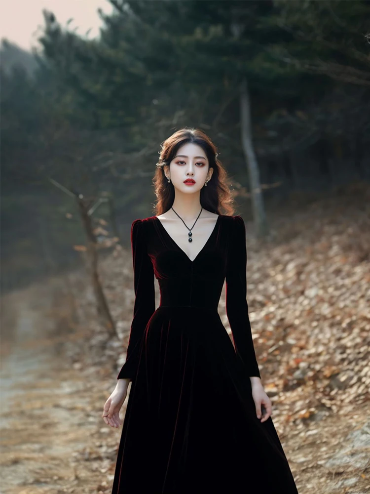 

Hebe Style Velvet Evening Dress V-Neck Long Sleeve High Waist A-Line Skirt Luxury Elegant Ladylike Party Wear Autumn Winter