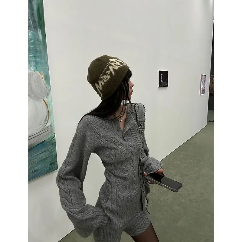 Three-Piece Set Women Outfit Knit Pullover High-Waisted Shorts Leg Warmers Streetwear Spring Autumn Suit Design Sweater Set