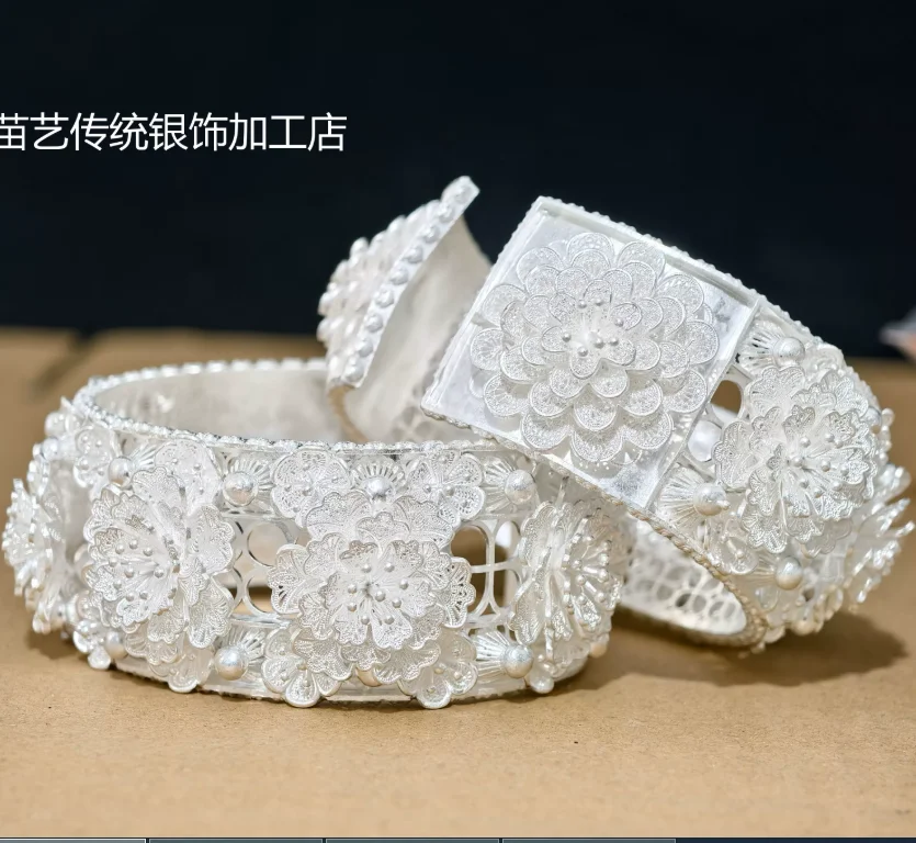 

Chinese Hmongb Bracelet Sliver Colour Dance Woman 3CM Width Performance